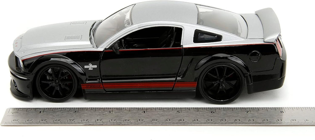 Big Time Muscle 1:24 2008 Ford Shelby GT-500KR Die-Cast Car, Toys for Kids and Adults(Black/Silver)