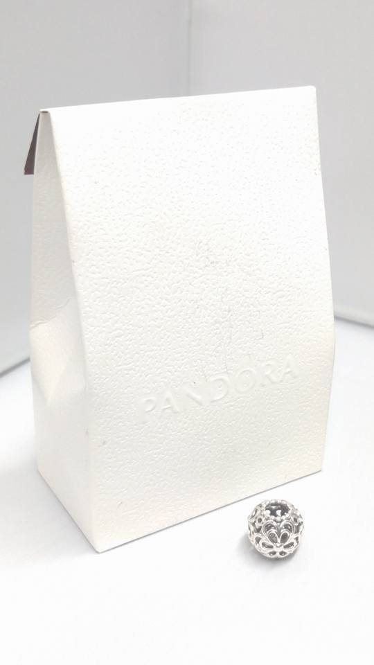 PANDORA PICKING DAISIES Charm Sterling Silver Comes With Little Gift Bag 790965