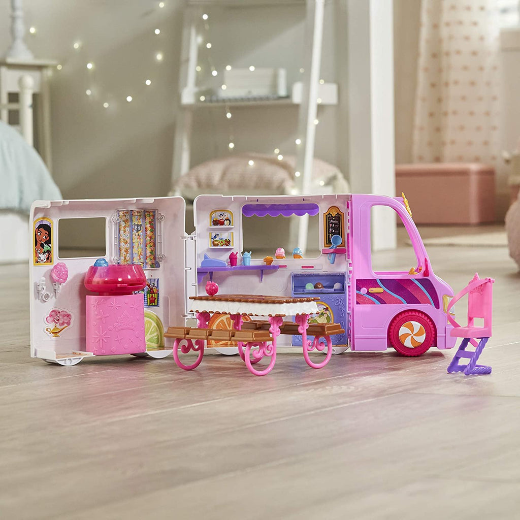 Disney Princess Comfy Squad Sweet Treats Truck, Playset with 16 Accessories, Pretend Ice Cream Shop, Toy for Girls 5 Years Old and Up