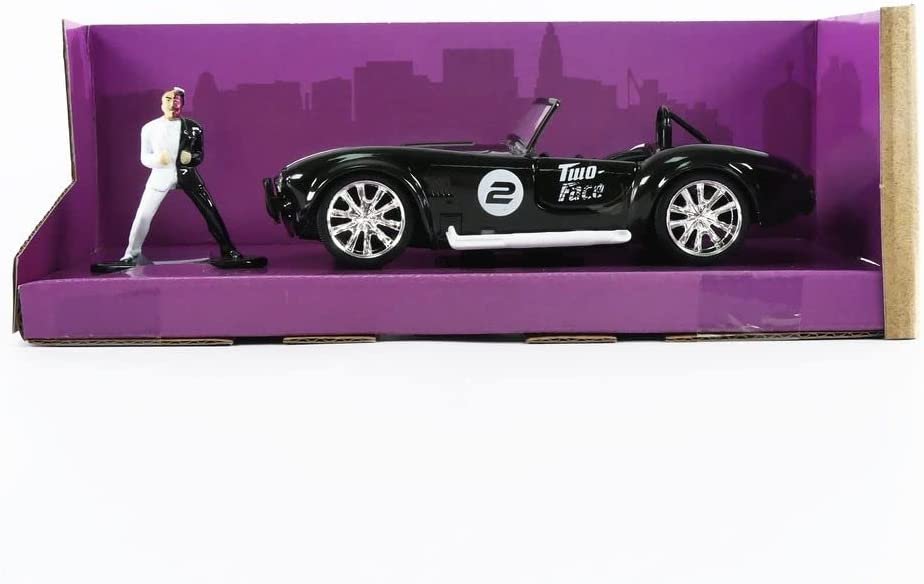 DC Comics 1:32 1965 Shelby Cobra 427 SC Die-cast Car w/ 1.65" Two Face Figure, Toys for Kids and Adults