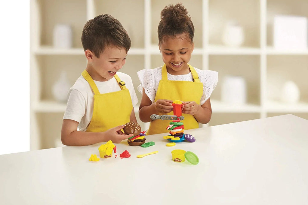 Play-Doh Kitchen Creations Burger and Fries Set with 8 Non-Toxic Colors