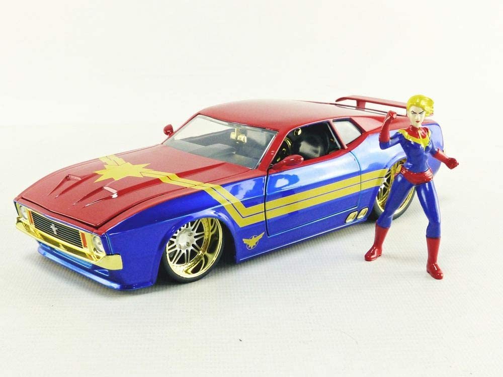 Jada 1:24 Diecast 1973 Ford Mustang Mach 1 with Captain Marvel Figure