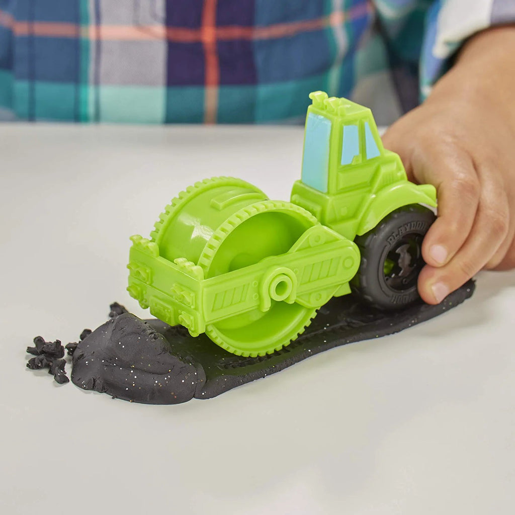 Play-Doh Wheels Gravel Yard Construction Toy with Non-Toxic Pavement Buildin' Compound Plus 3 Additional Colors