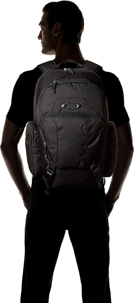 Oakley Blade 30L Backpack, Blackout