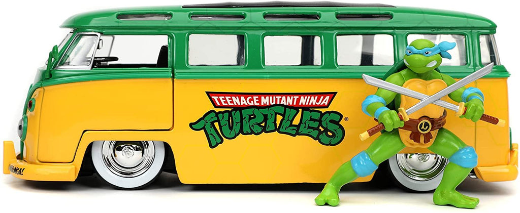 Jada 1:24 Diecast 1962 VW Bus with TMNT Leo